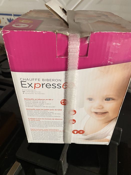 Aquecedor de biberões novo em caixa fechada