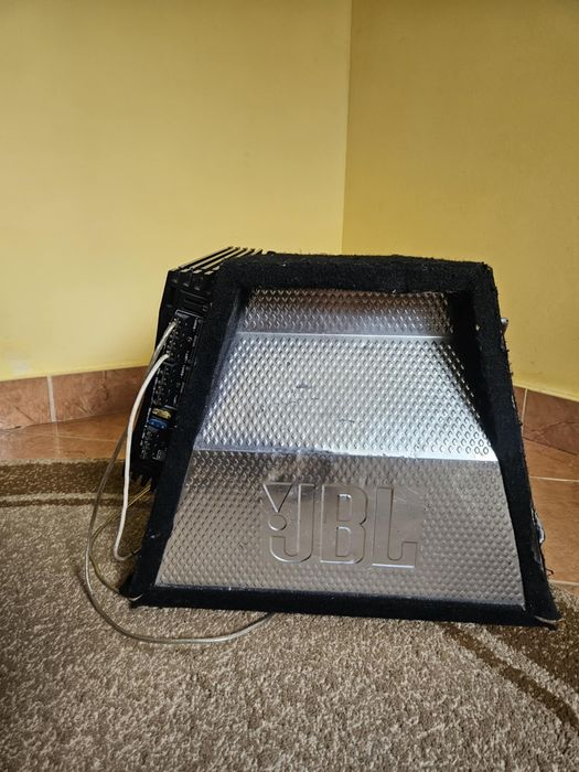 Сабвуфер JBL 1000
