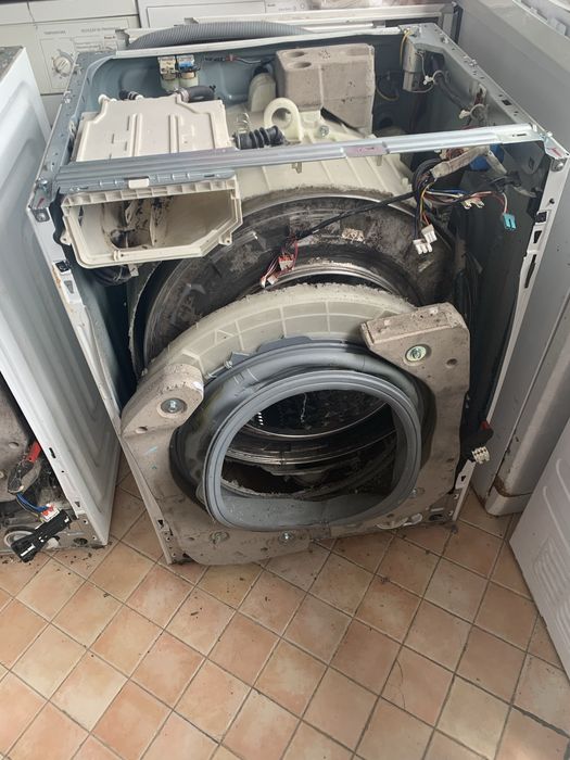 Serviços de instalação / reparação de eletrodomésticos, serviços de eletricidade e canalização