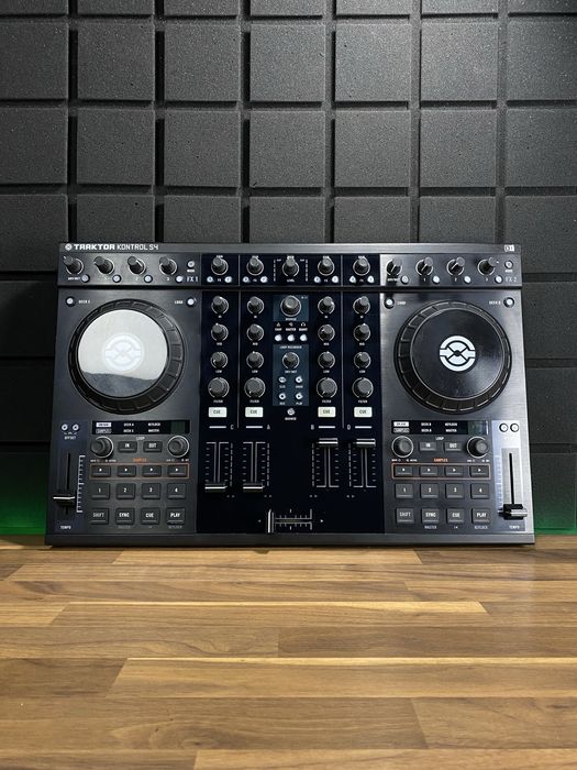 NI Traktor Kontrol S4 MK1 (Доставим курьером - БЕСПЛАТНО!)