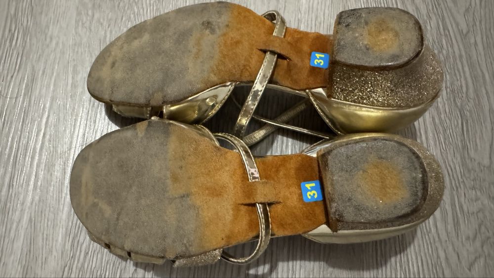 Туфлі для танців, танцювальні туфлі для дівчинки