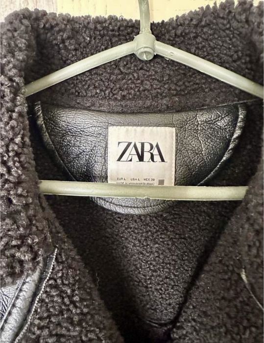 Стильна тепла дублянка zara, чорний колір. розмір еu 40(1)/42(xl)
