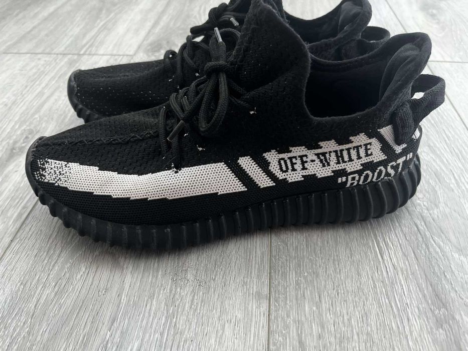 Кросівки 42 розмір