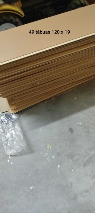 Soalho flutuante tábuas 120x19 cm (cerca de 11m2) 49 peças
