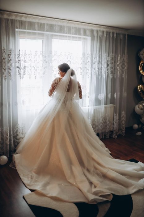 Весільне плаття/весільна сукня