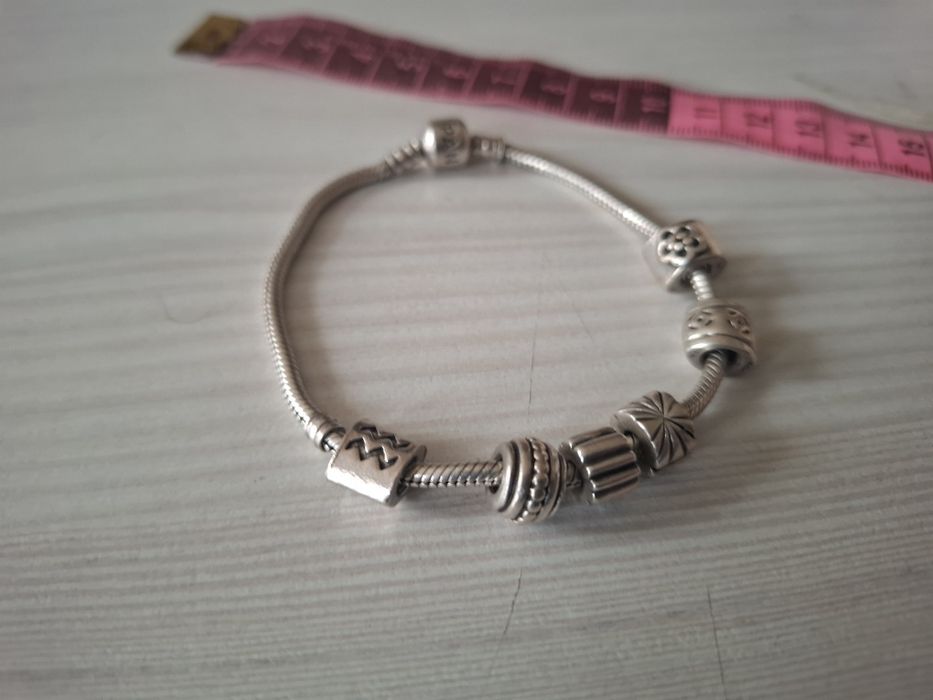 Bransoletka pandora z charmsami 21cm