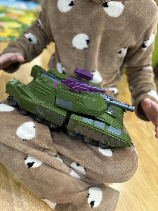 Танк-робот-трансформер