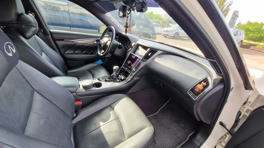 Infiniti Q50 | 3.0 Twin Turbo | 300 к.с. | Повний привід