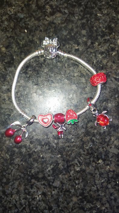 Pulseira da p 7 pingentes