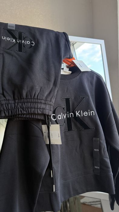 Костюм Calvin Klein