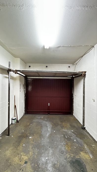 Vendo garagem em Linda-a-Velha (Oeiras) | Permite viatura elétrica