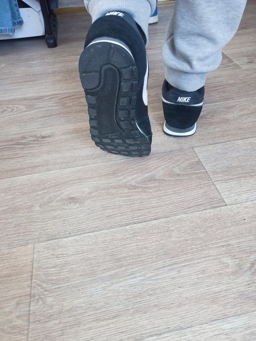 Кросівки Nike MD Runner 2 ( 43 розмір,28 см)