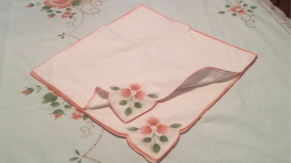 Linda toalha com guardanapos