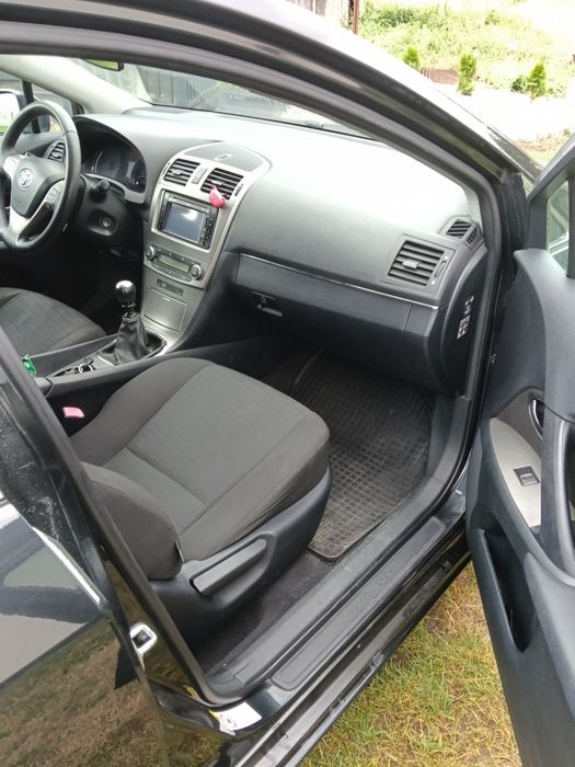 Toyota Avensis t27