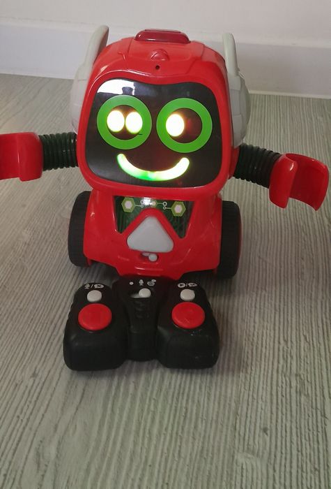 Interaktywny robot Smily