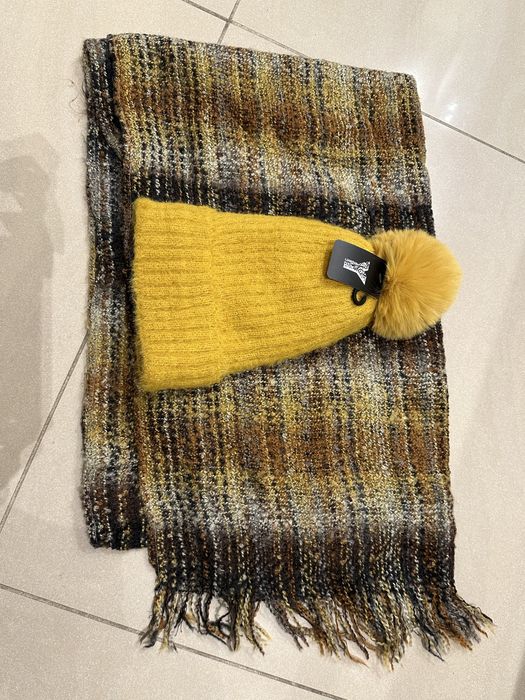 Nowy komplet czapka z szalikiem