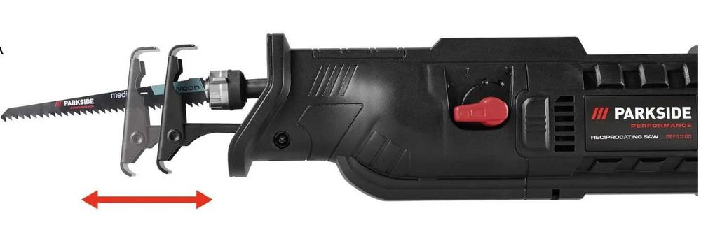 Czarna Piła szablasta Lisi Ogon 1200W Parkside Performance PPFS 1200 A1 Walizka