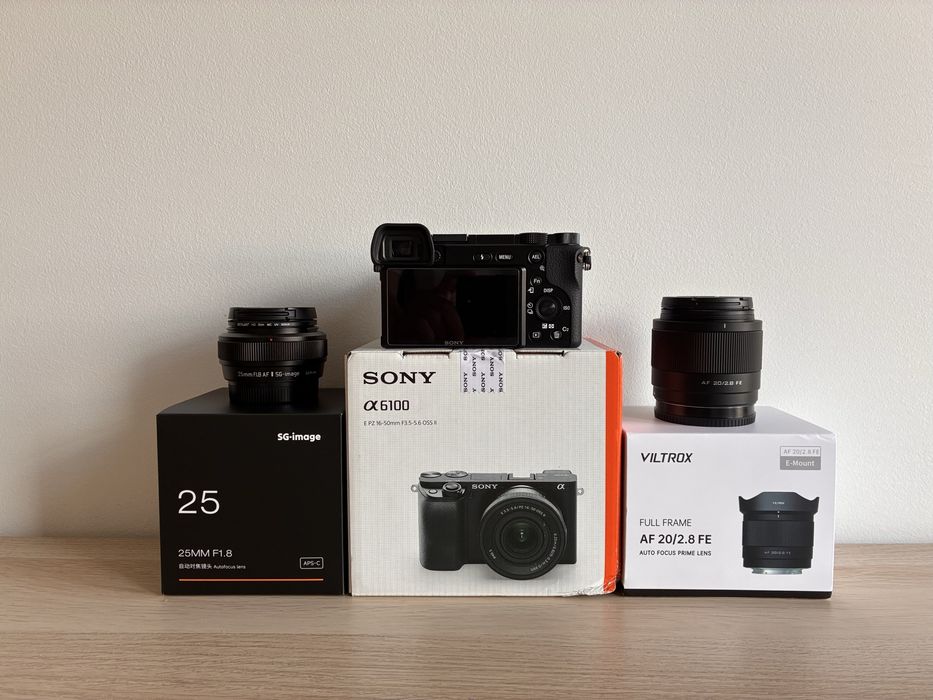 Camera Sony A6100