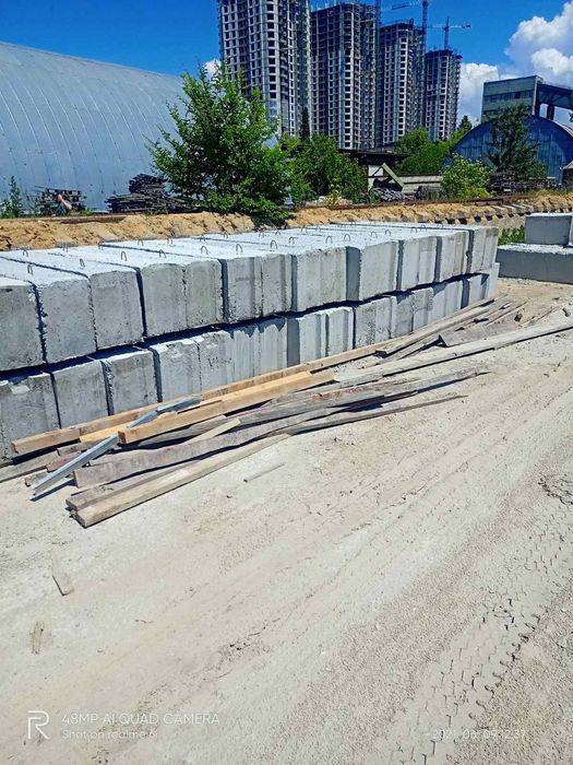 Щебень всіх фракцій  Пісок Відсів