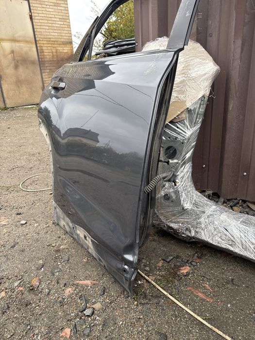 Двері Субару форестер SK