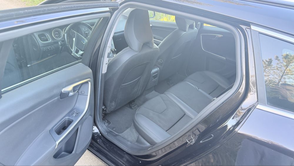 Volvo V60 D3 2011