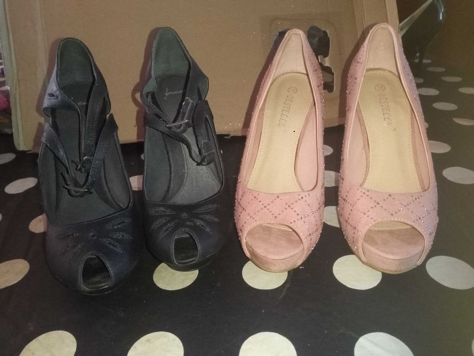 Sapatos de senhora novos