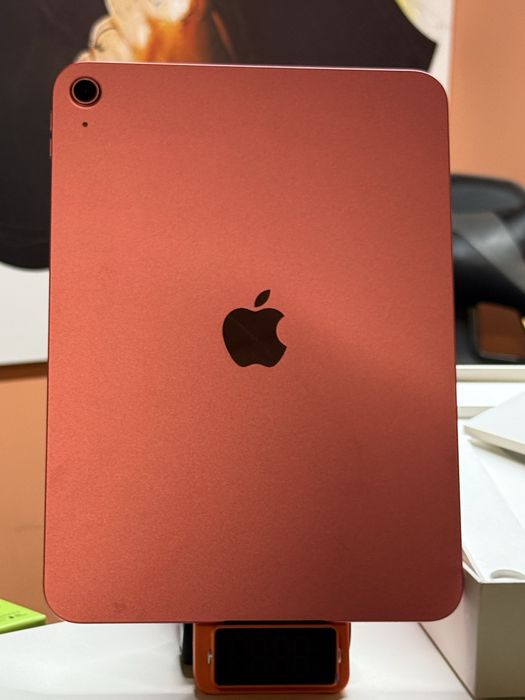 iPad 11 Pink 38 циклів