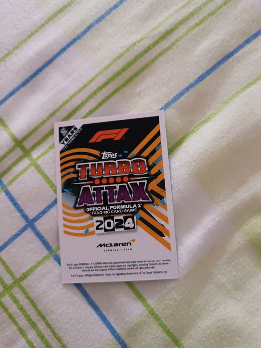 Carta a Turbo attax 2024 Oscar Piastri Esmerald