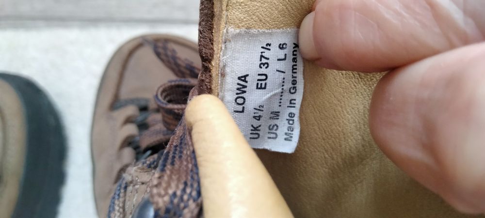 Кожаные трекинговые ботинки LOWA, р. 37.5 (Made in Germany)