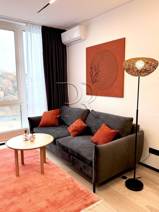 Оренда 1 к. кв., 52 м2. ЖК City Hub, метро Вокзальна 5 хвилин пішки