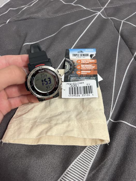 часи Casio PRO TREK PRW-35