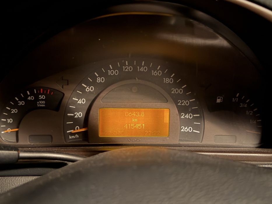 Mercedes-Benz C 220 — fotografia 6