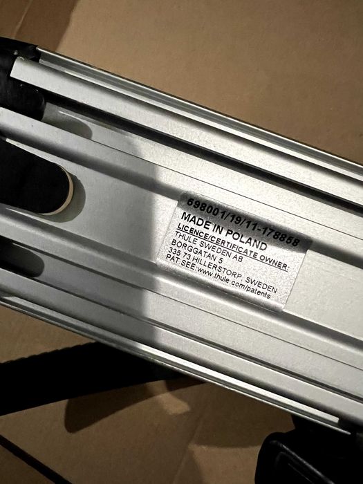 W stanie jak nowe Thule Wingbar Evo 127 (bagażnik dachowy) + Thule Proride 598 (trzy uchwyty na rowery)