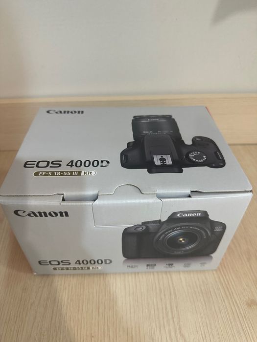 Фотокамера дзеркальна Canon EOS 4000D 18-55 DC III (3011C004AA)