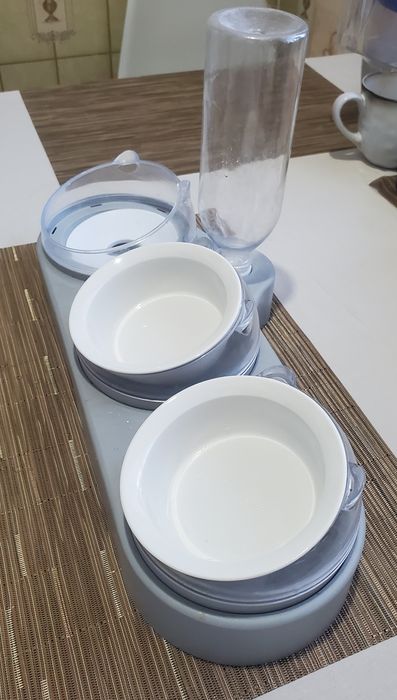 Кормушка для котів на 2 миски з автопоїлкою (кераміка+пластик)