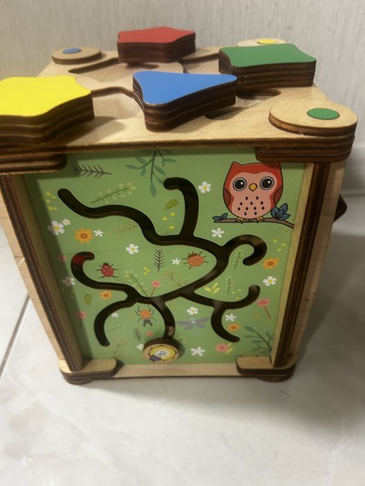 Бізікуб для малюків