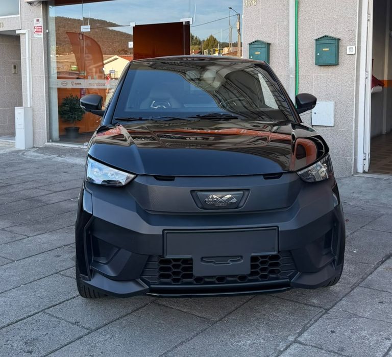 LIGIER JS 50 ULTIMATE   ELÉTRICO  2025 com 12.000km