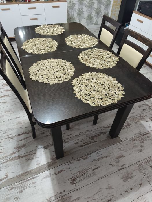 Sprzedam stół i krzesła