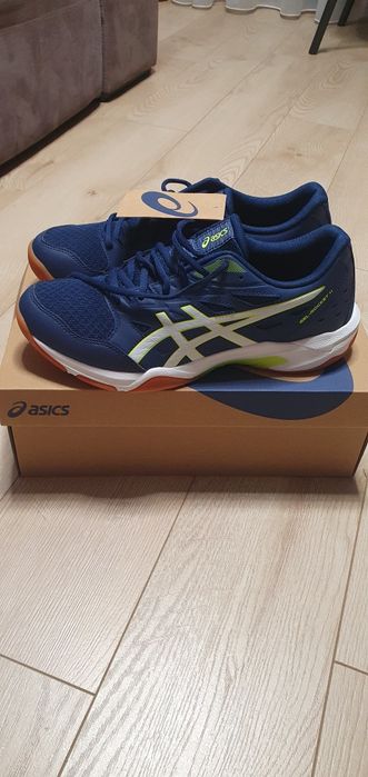 Волейбольні кросівки Asics