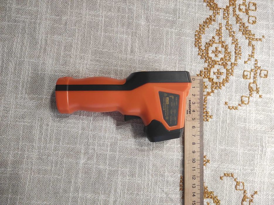 Инфракрасный бесконтактный пирометр термометр NJTY T600. -50 ~ +600°С