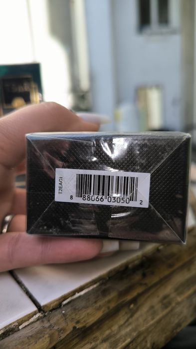 TOM FORD TOBACCO OUD — Descontinuado para venda
