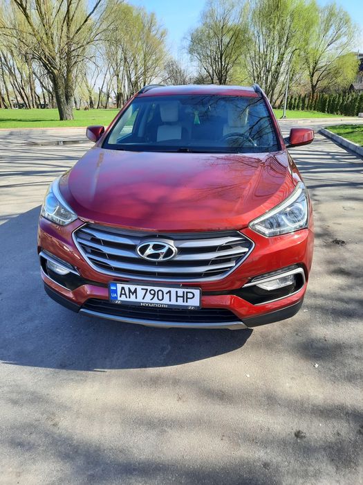 Продаю Hyundai Santa Fe 2016