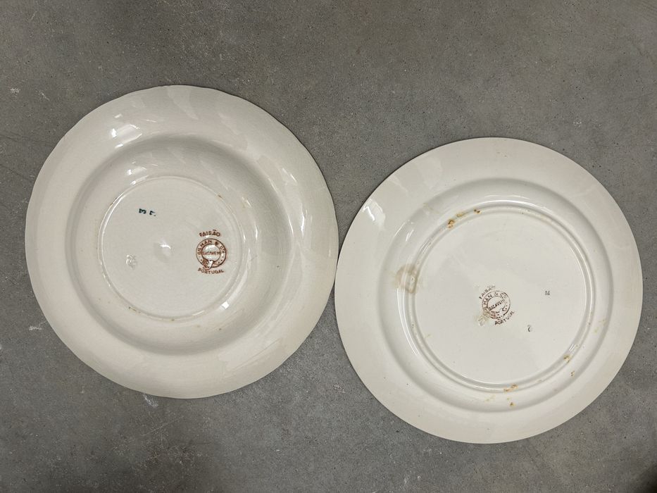 2 pratos antigos