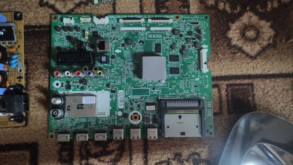 Продам рабочие детали с смарт телевизора LG 42LA741V