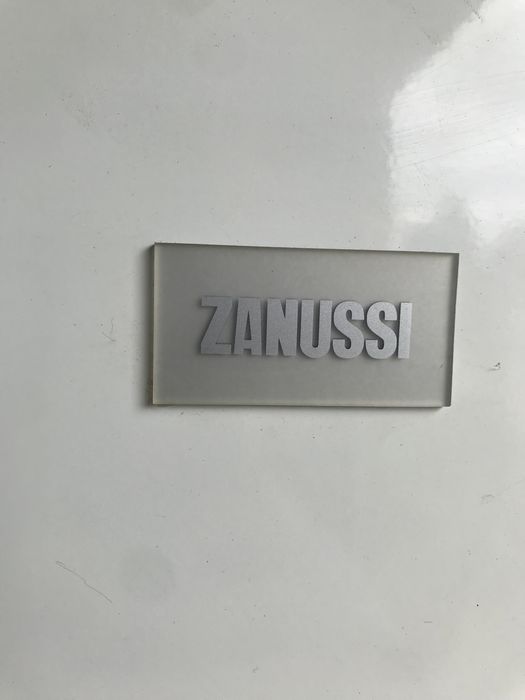 Холодильник ZANUSSI