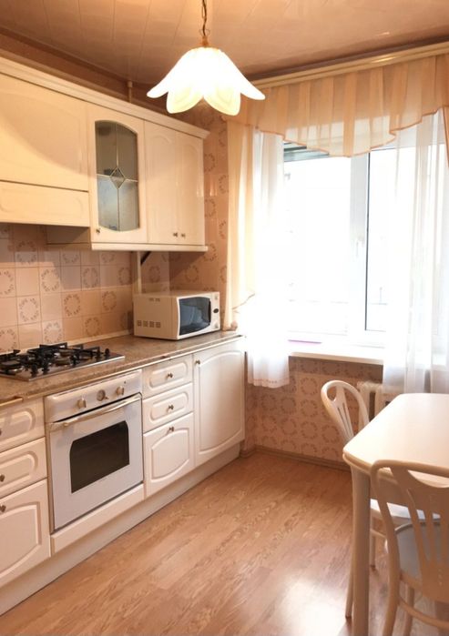 Продам 3-х кімнатну квартиру на Харківській