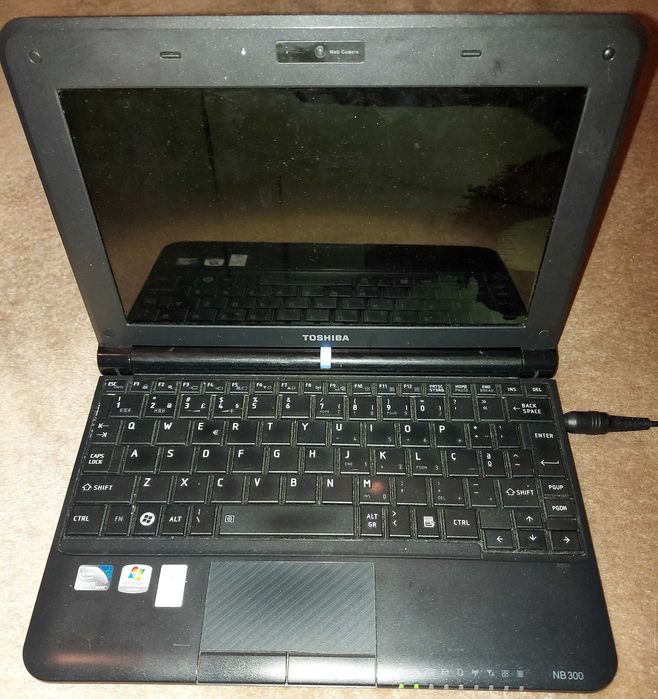 Toshiba NB300-10X (Cosmic Black)