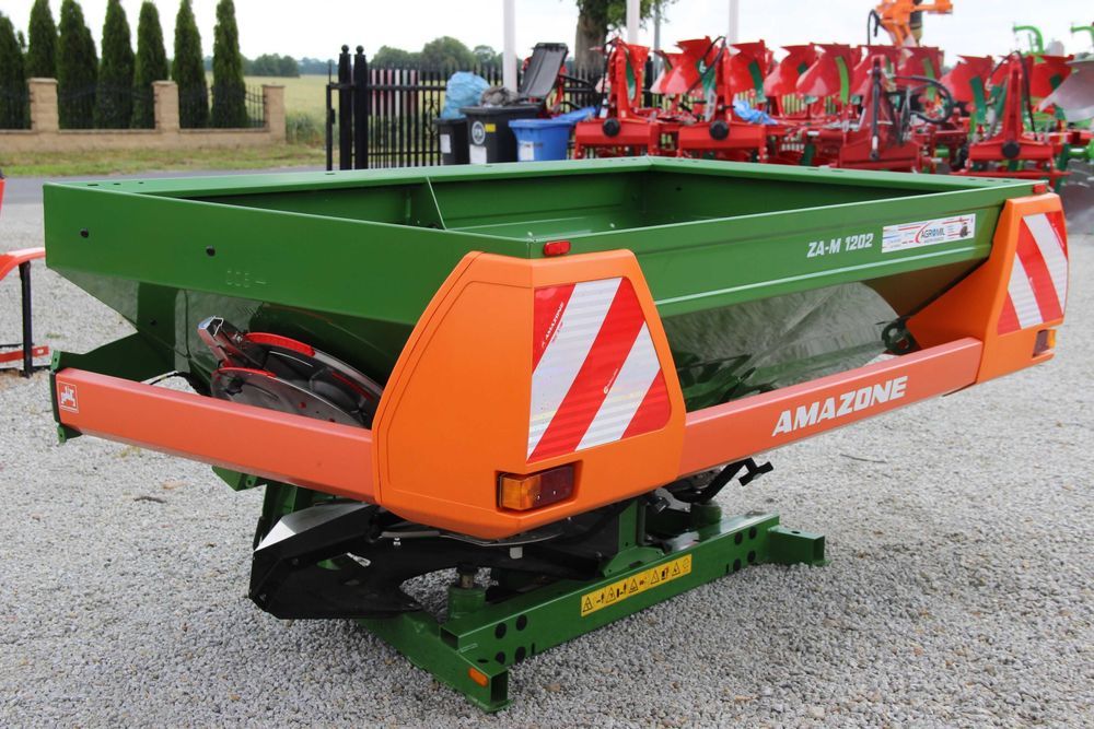 Rozsiewacz nawozu nawozów dwutarczowy Amazone Za-M 1002 od ręki