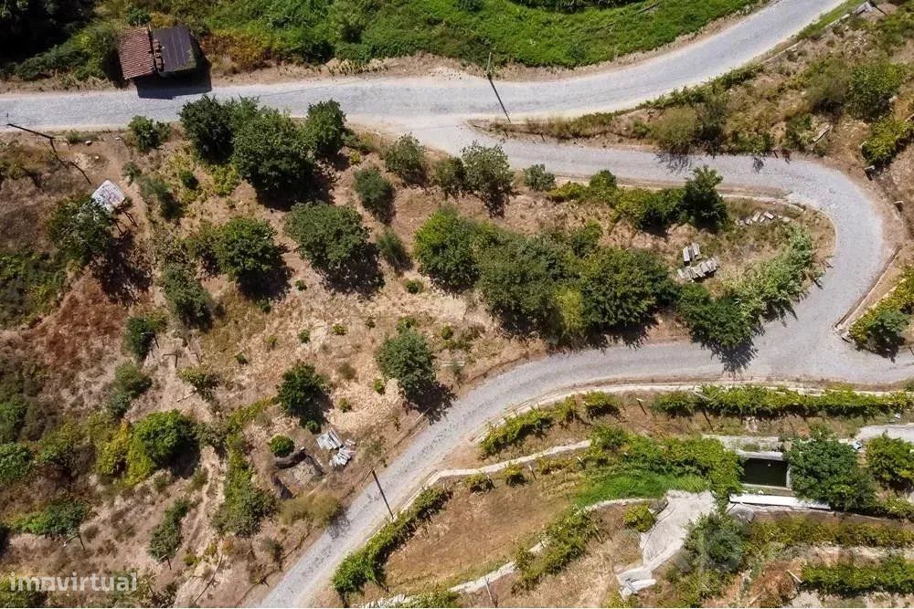 Terreno | Moradia T3+1 - Próximo Do Rio Douro E Hoteis — Baião (Santa Leocádia) E Mesquinhata, Porto