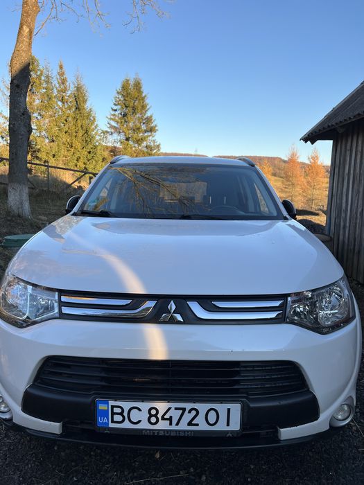 Mitsubishi Outlander 2012